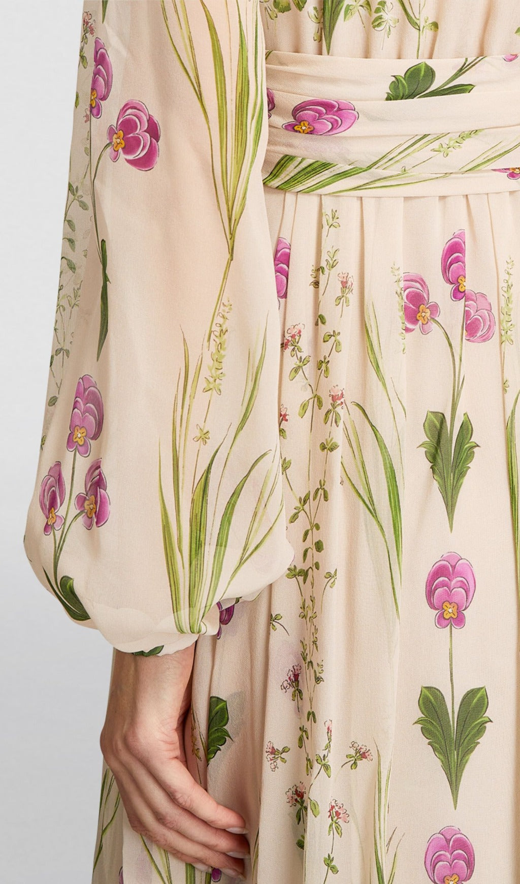 6543fb855bee0446d052418055319b5e.jpeg Fashionslee Women Ashlyn Silk Floral Maxi Dress