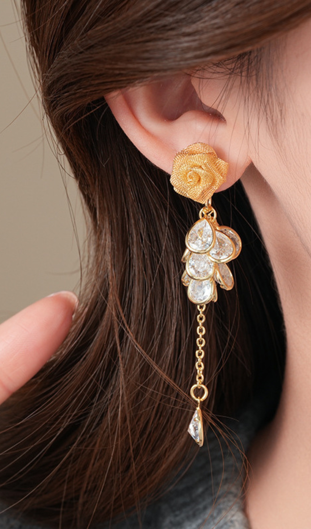 Fashionslee Women Didier Flower Earrings