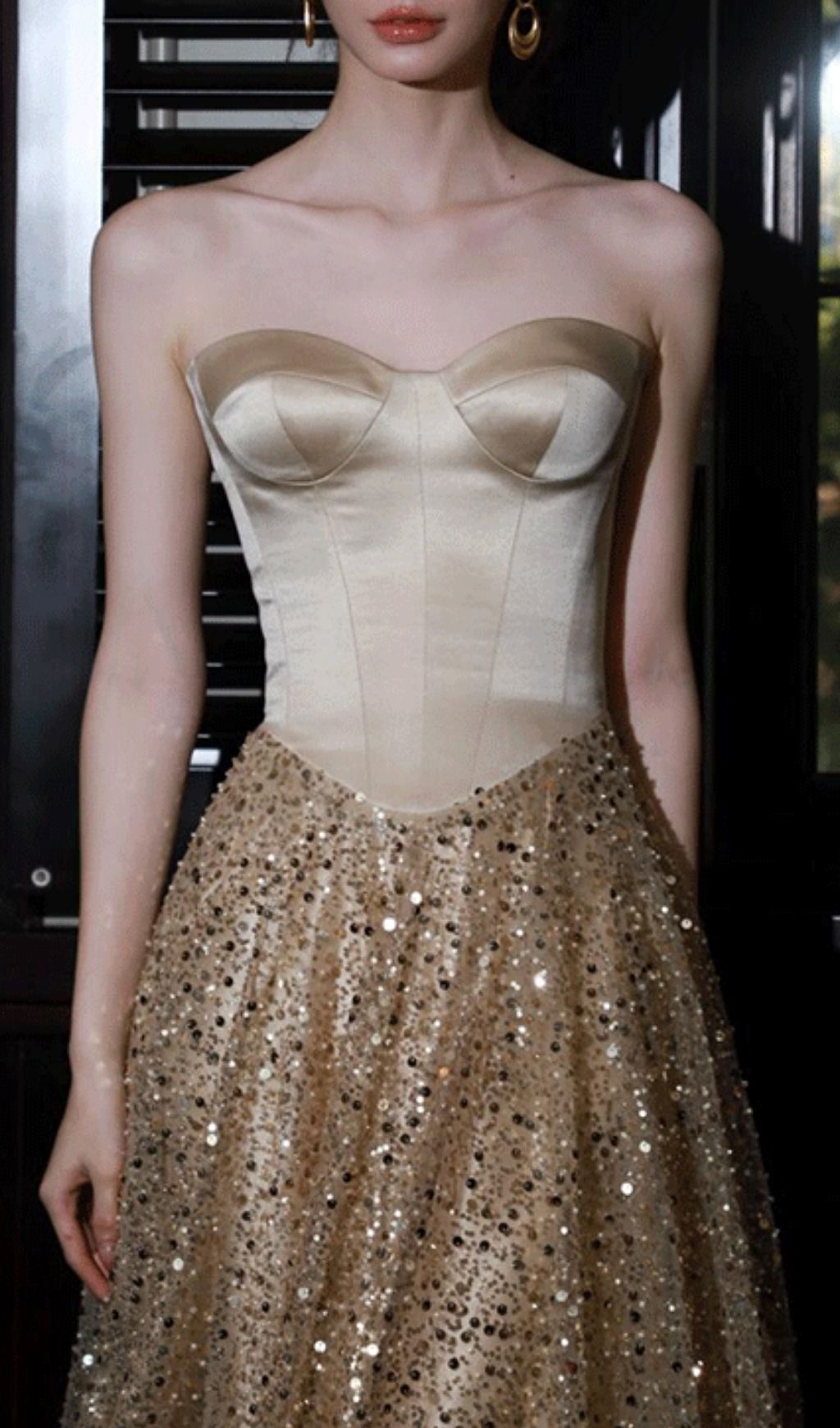 GOLD STRAPLESS SEQUIN MAXI DRESS – TRENDING PARTY MUST-HAVE - OWNCI GOLD STRAPLESS SEQUIN MAXI DRESS – TRENDING PARTY MUST-HAVE - OWNCI