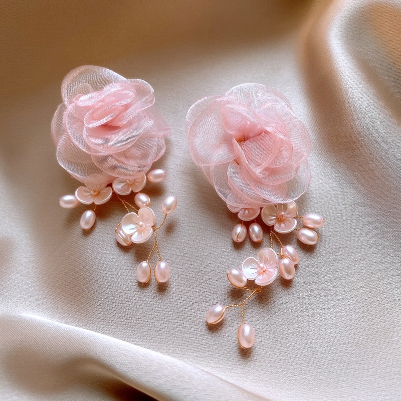 69d351eba4f262a263b5a237ae740bfd.jpg Fashionslee Women Dyani Pink Flower Earrings