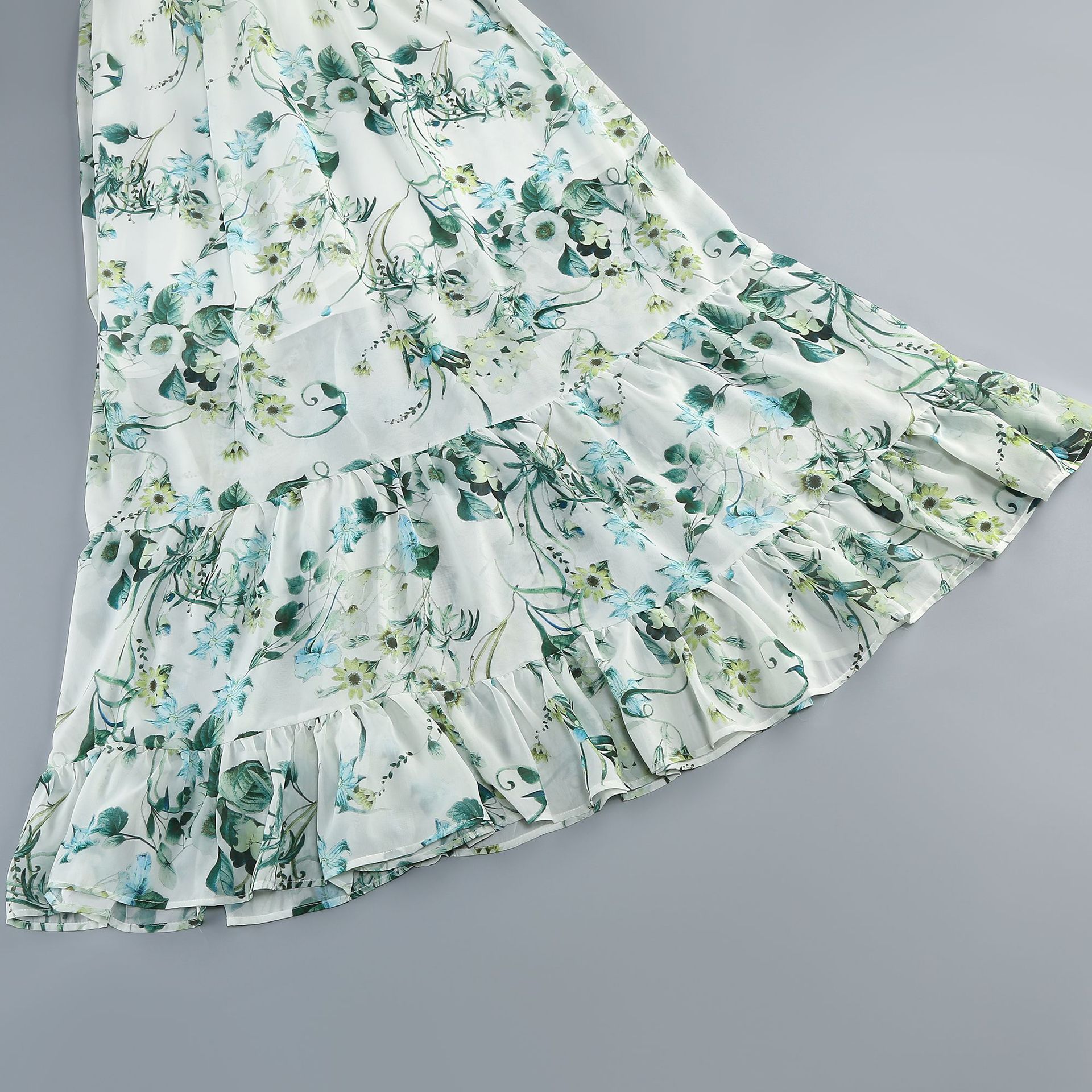 6a598ccc02084802ecd2dbd5447feae4.jpg Fashionslee Women Helene Floral Printed Maxi Dress