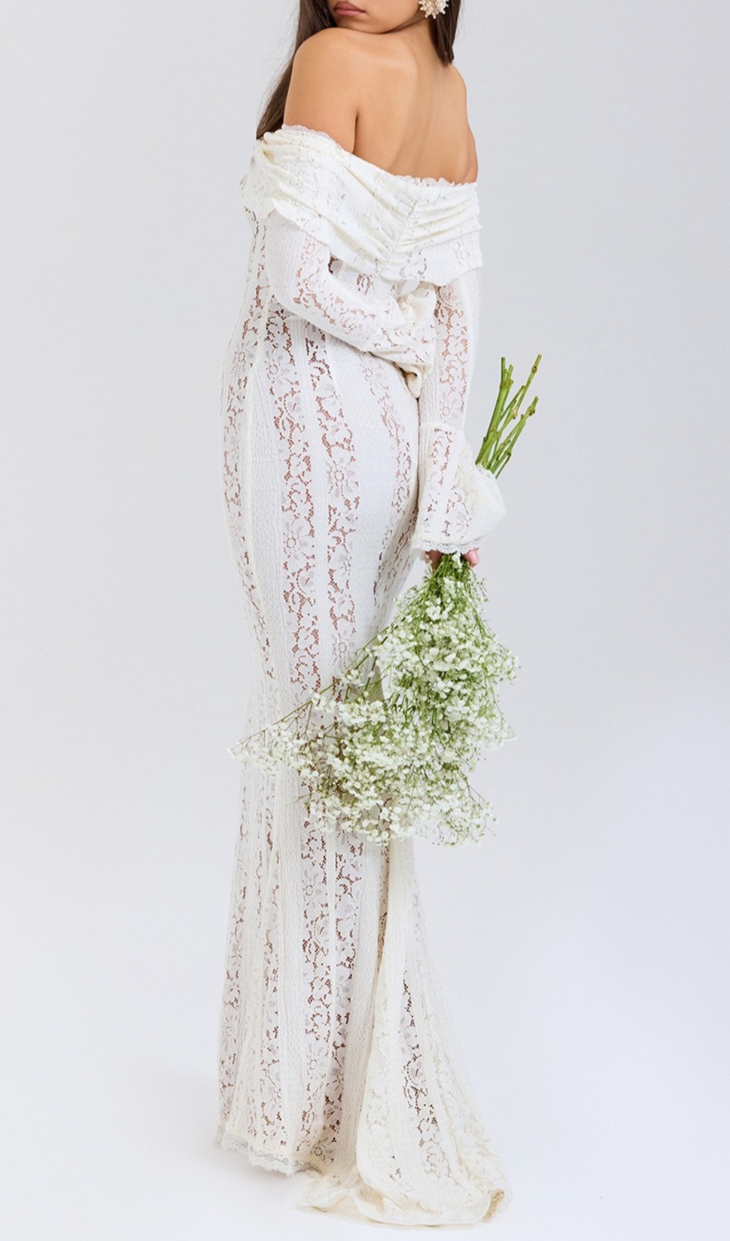 6c8e6fcd6a787a0b4d712ac9f9a10548.jpg Fashionslee Women Clarissa White Flared Sleeve Lace Maxi Dress