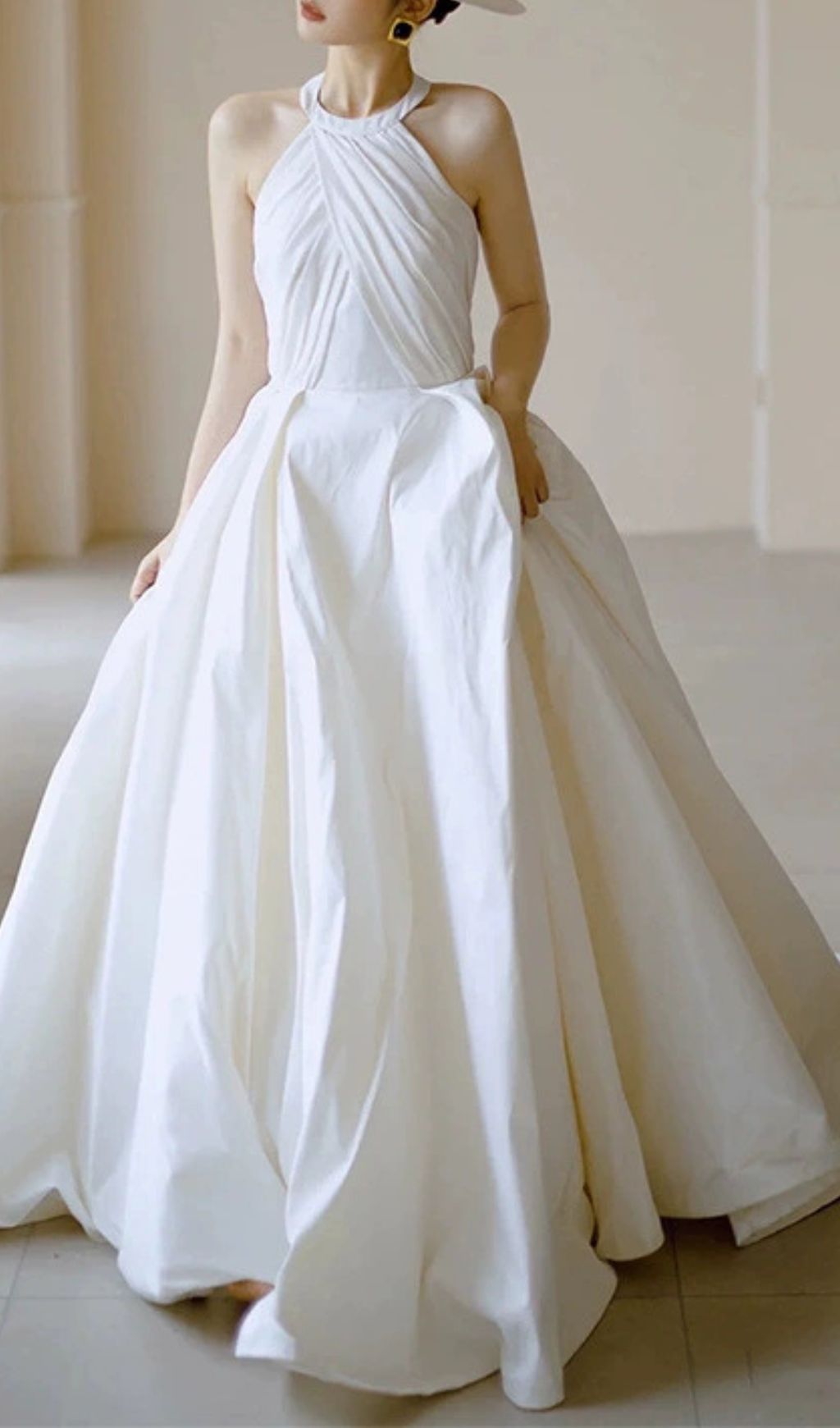 Fashionslee Women Jalia White Halter Backless Wedding Dress