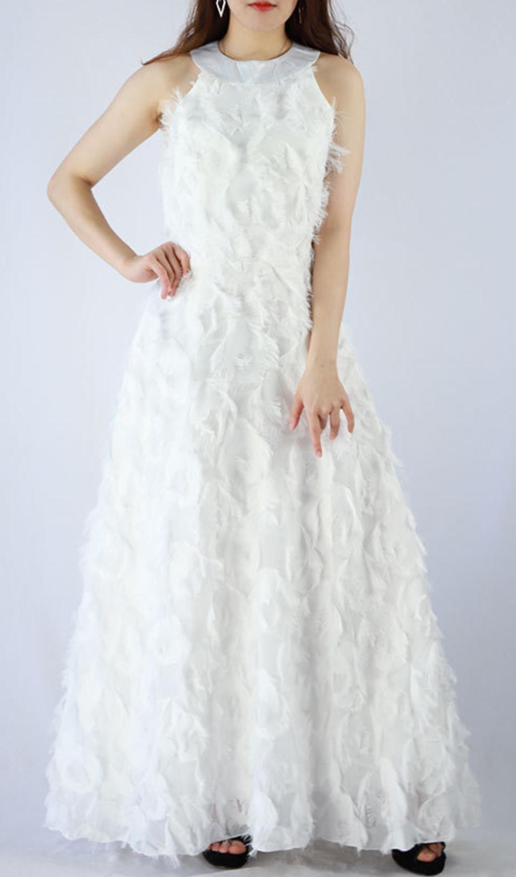 6e4c2ca536c9e5a2a38d58491331579a.jpg Fashionslee Women Devana White Halter Feather Tassel Maxi Dress