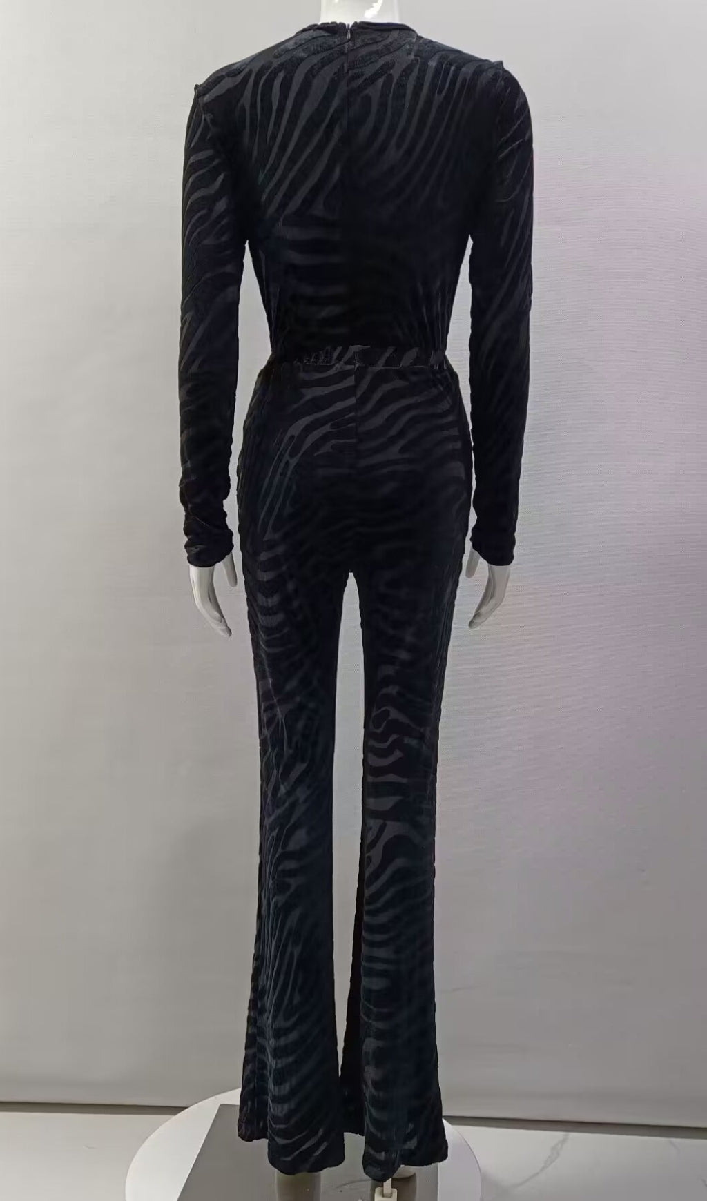 6eb924d064f2f5b51686e9ede26c7857.jpeg Fashionslee Women Zebra Print Sheer Carved Velvet Jumpsuit Set