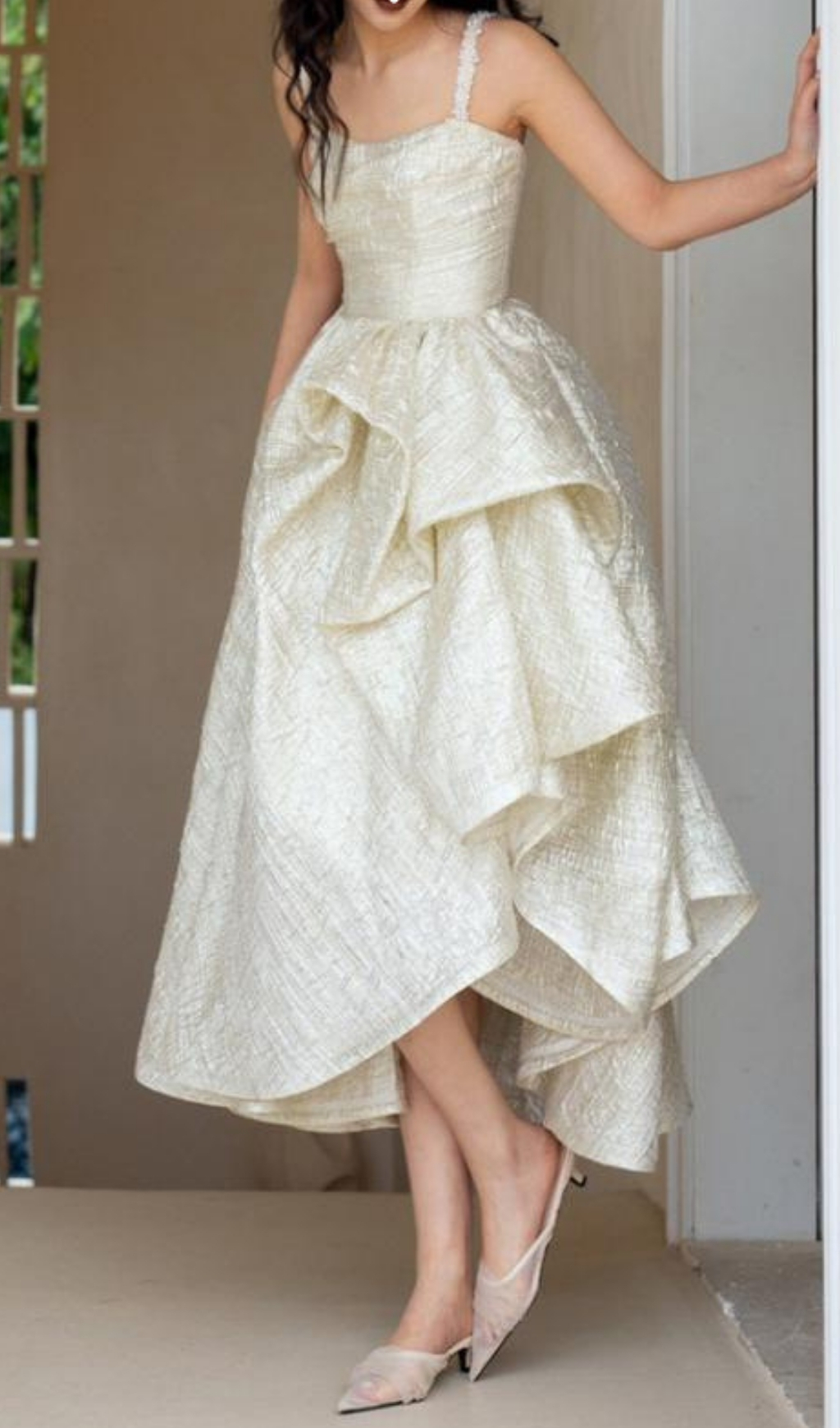 6ee0ad9c4719b1c7b61ad20c4553f9dc.jpg Fashionslee Women Fumitaka Strappy Pleated Midi Dress