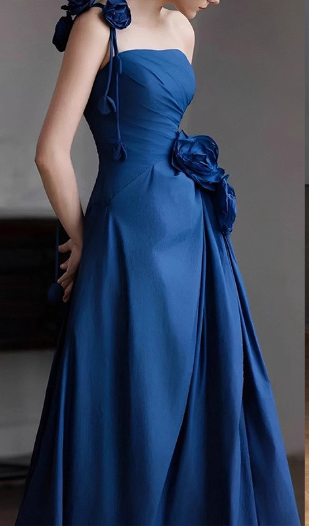 7189668e80d5faaecf4334d24235d18a.png Fashionslee Women Harva Blue Flower Embellished Maxi Dress
