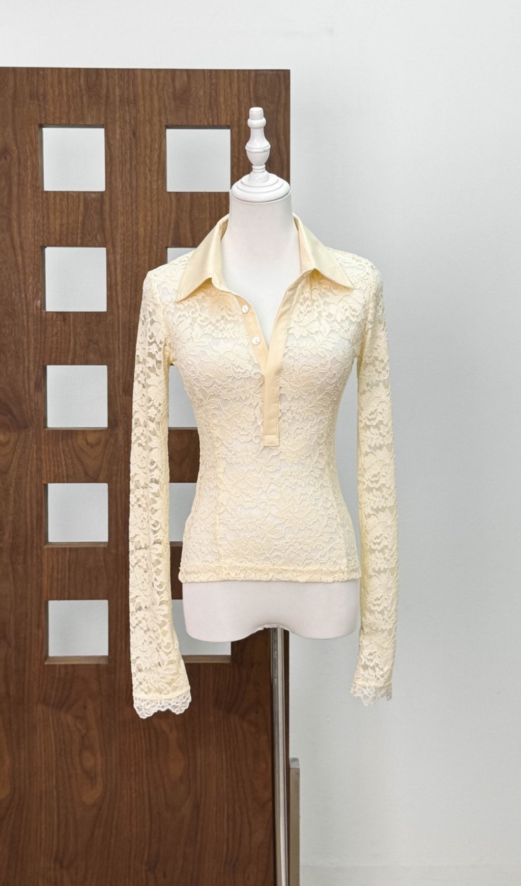 Fashionslee Women Angeni Collar Lace Top