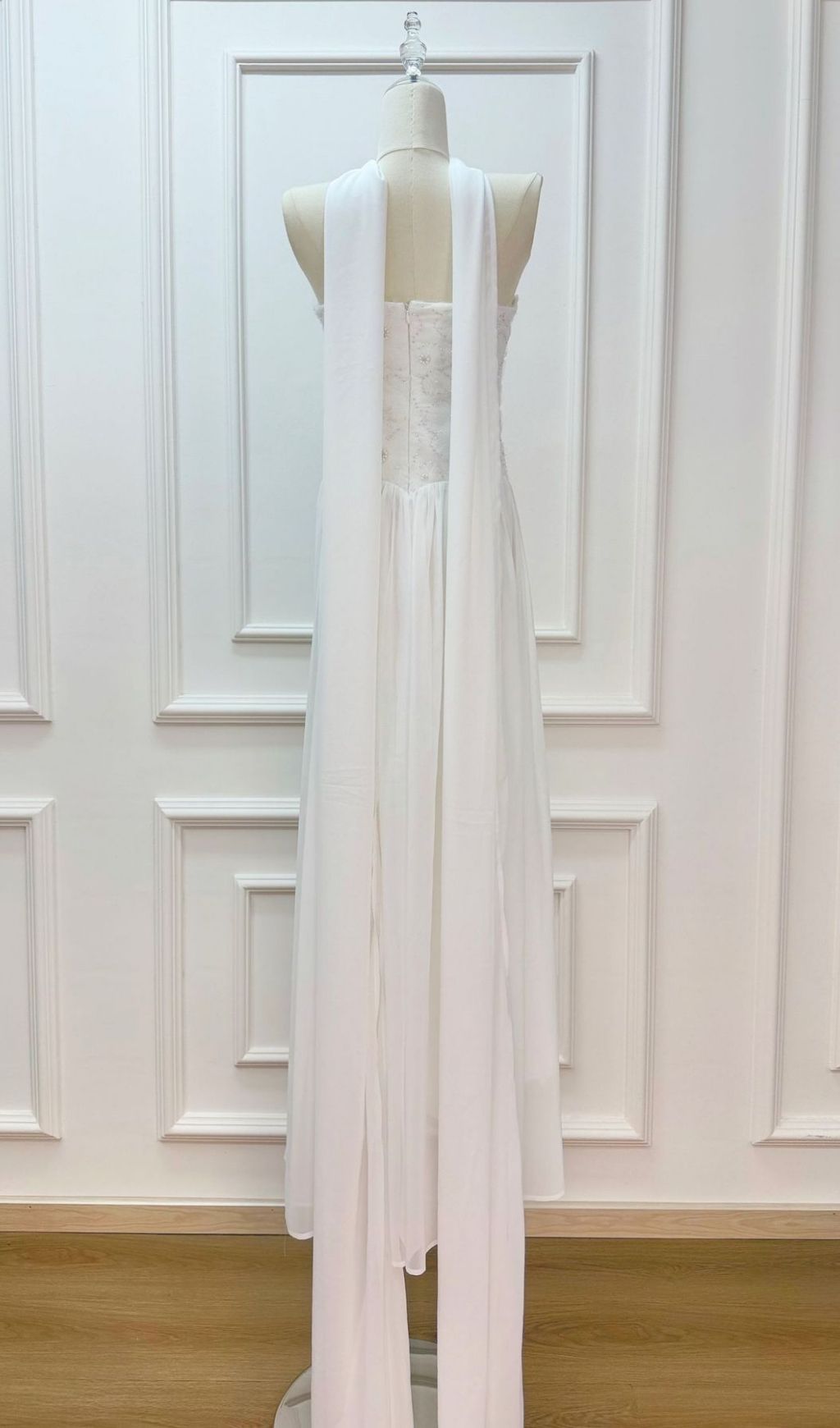 71d9a5b92144db67094449275b77441c.jpg Fashionslee Women Kenley White Strapless Flower Maxi Dress
