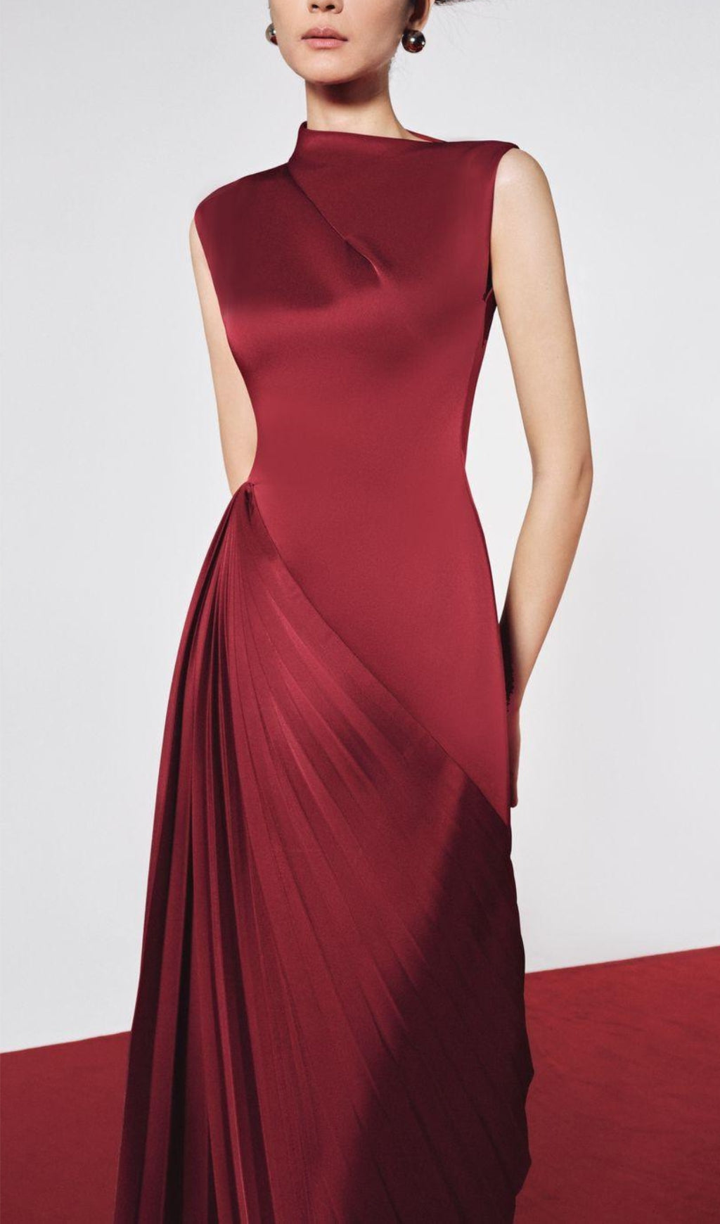 7363c11b32e3f88fcd85c2917b31f00a.jpeg Fashionslee Women Red Diagonal Pleated Midi Dress