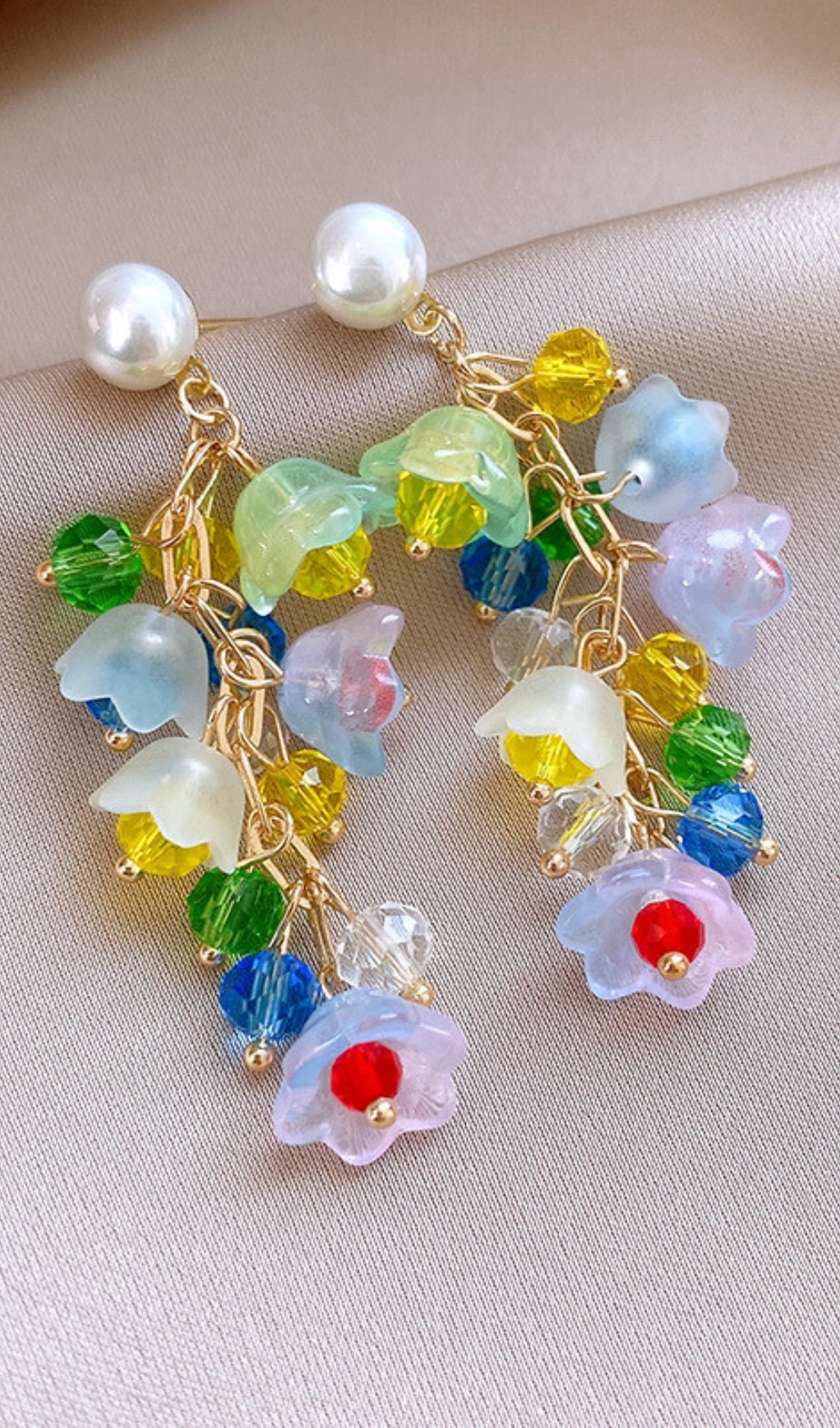 737fbd750fa56644a9a52bba9c19ed4d.jpg Fashionslee Women Desi Pearl Flower Earrings