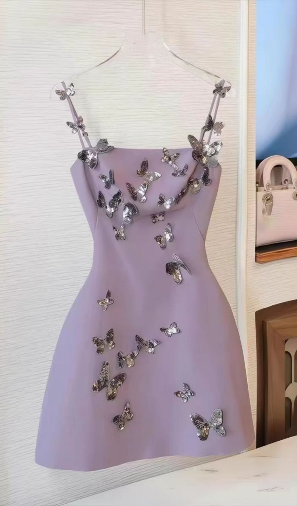 VINTAGE VIBES: LAMEEZ MINI DRESS