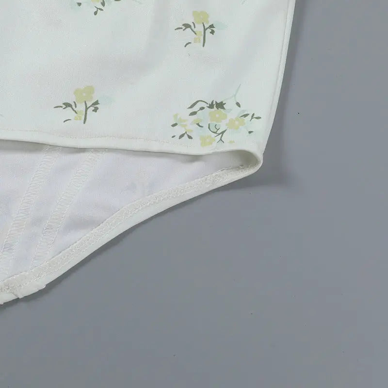 74e47cb206533536542e8a925f431f9f.jpeg Fashionslee Women Pile Of Broken Flowers Pile Neck Camisole