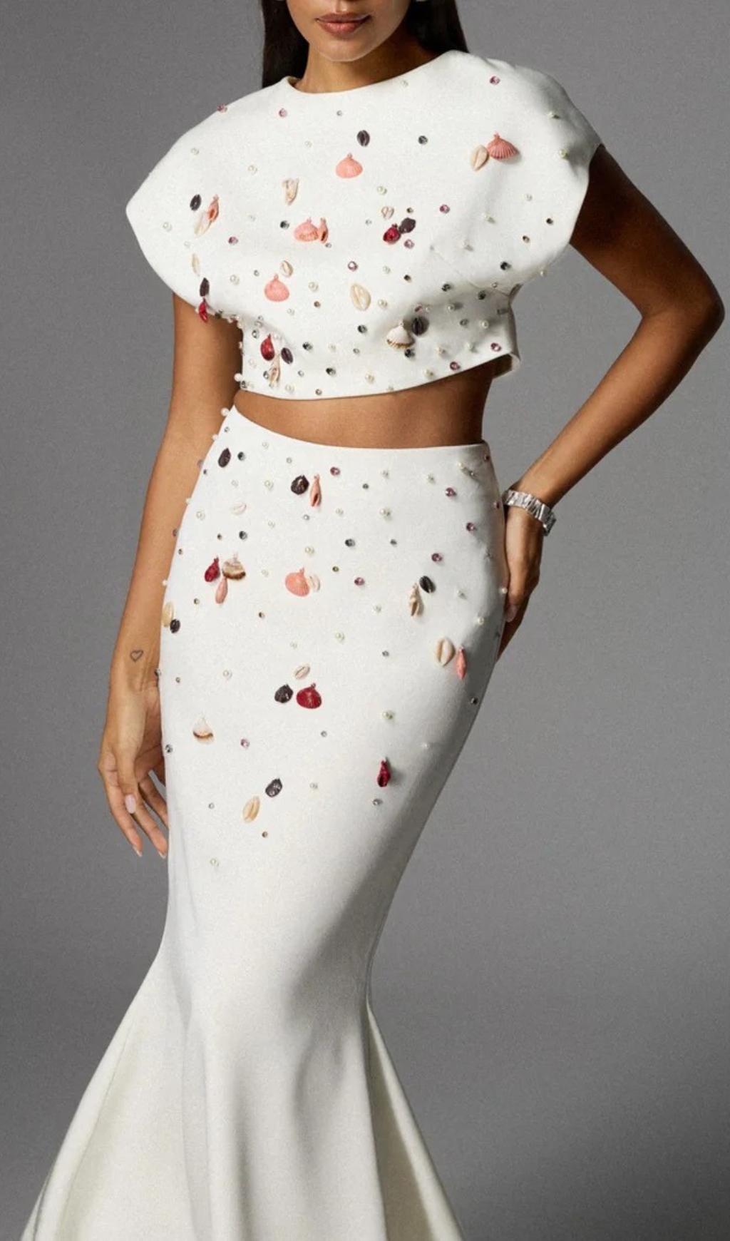 75b6f26a2a63190914c6a96826147c91.jpg Fashionslee Women Alaura Seashell Pearl Skirt Set