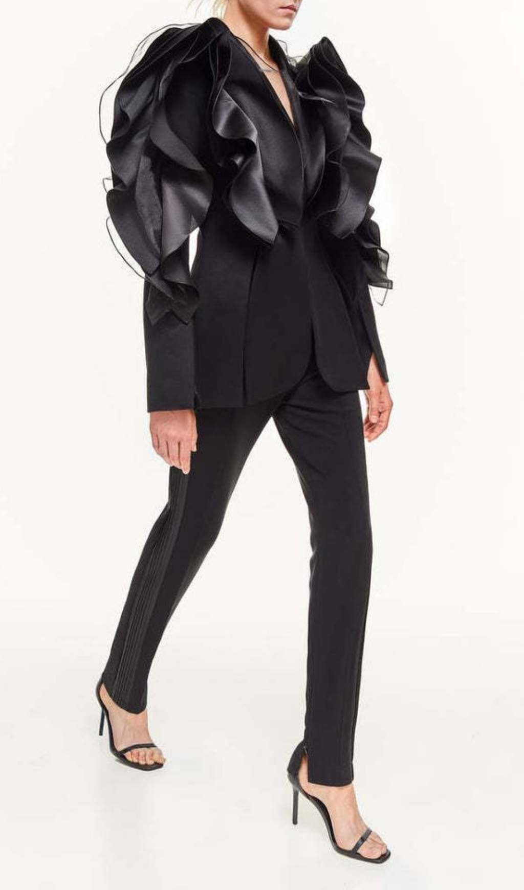 VINTAGE BLACK RUFFLE BLAZER MUST-HAVE - OWNCI VINTAGE BLACK RUFFLE BLAZER MUST-HAVE - OWNCI