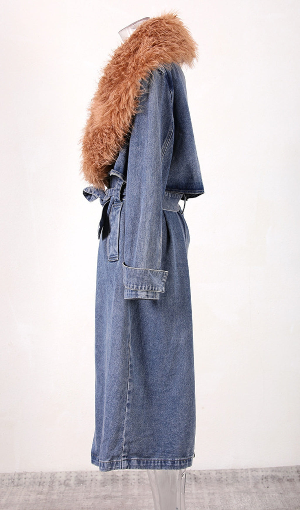 VINTAGE DENIM COAT WITH FAUX FUR COLLAR - OWNCI VINTAGE DENIM COAT WITH FAUX FUR COLLAR - OWNCI