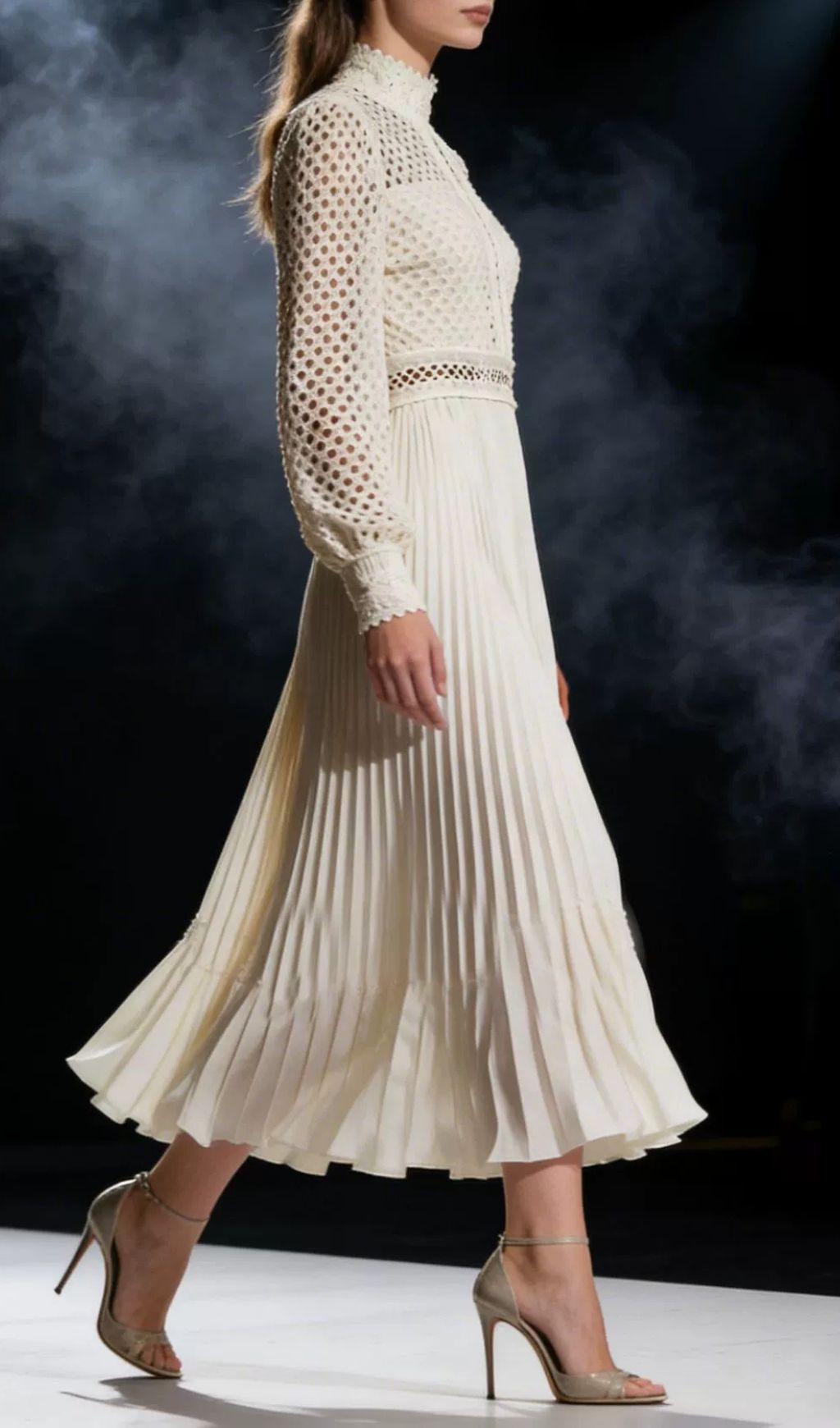 Fashionslee Women Kally Long Sleeve Pleated Midi Dress