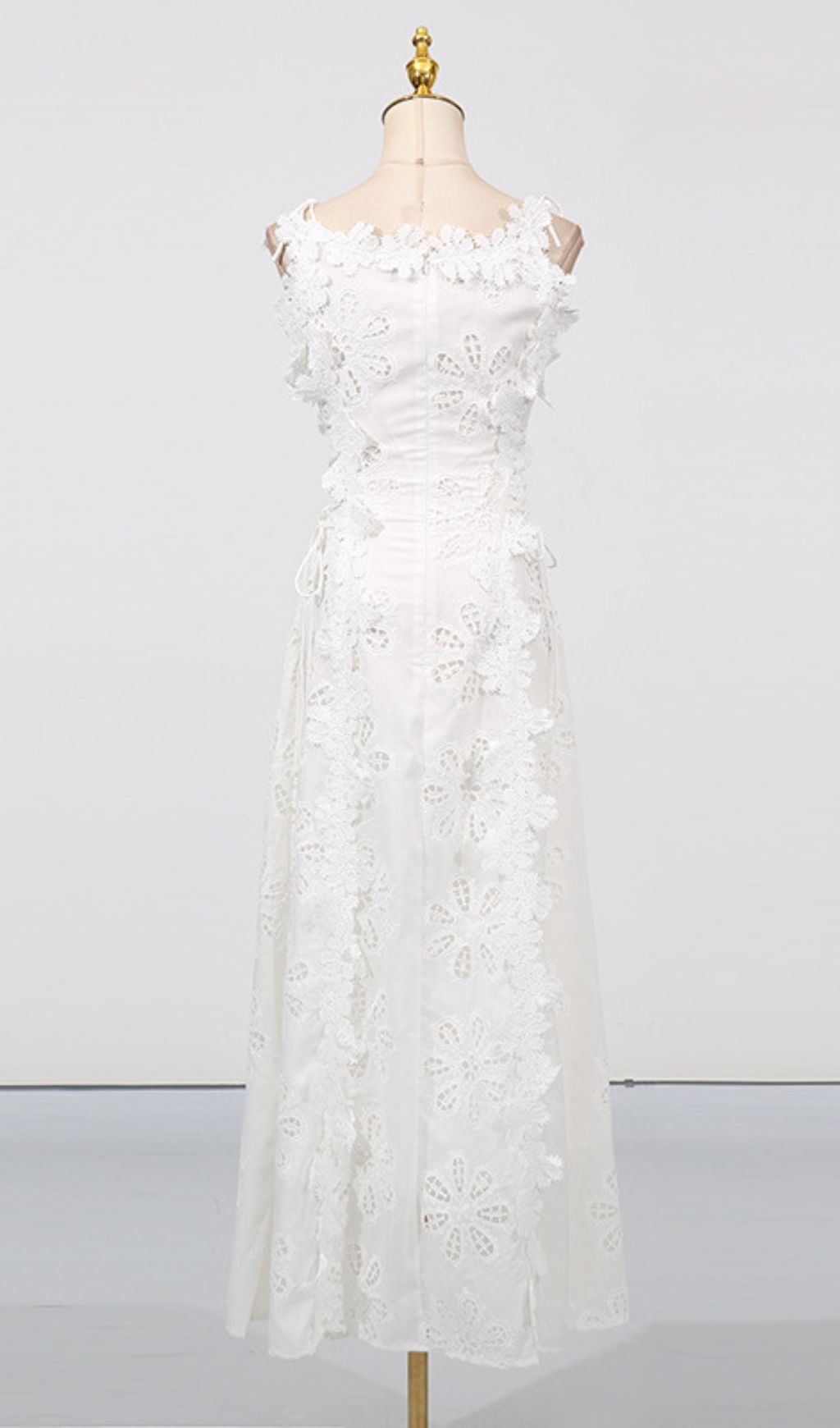 WHITE FLOWER EMBROIDERY MAXI DRESS – AESTHETIC - OWNCI WHITE FLOWER EMBROIDERY MAXI DRESS – AESTHETIC - OWNCI