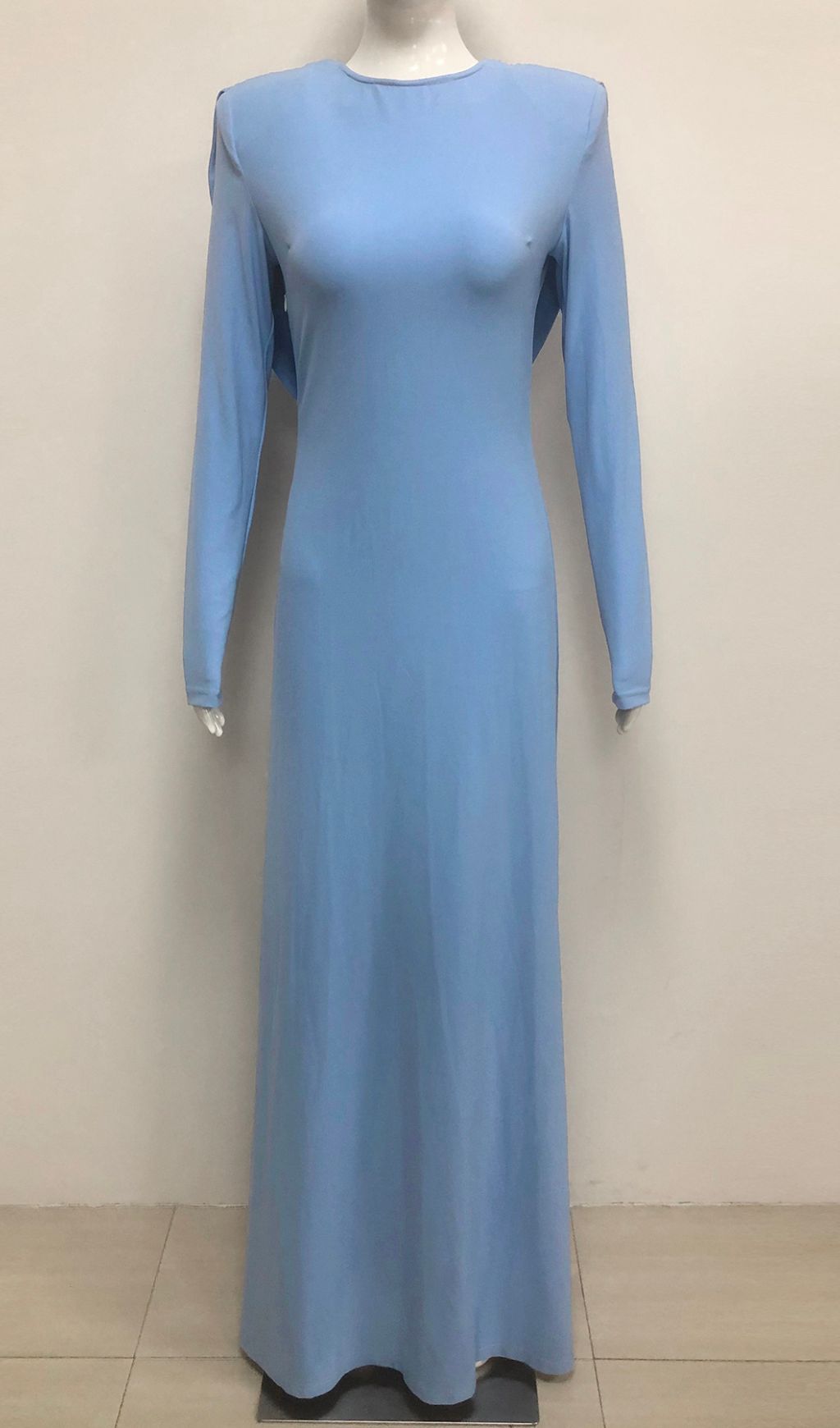 7a97414c08f42c5a45ab21d00f115d29.jpg Fashionslee Women Isabis Blue Long Sleeve Backless Maxi Dress