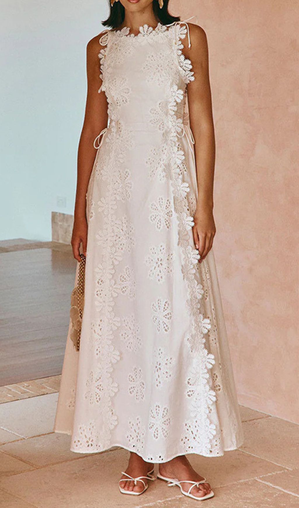 Fashionslee Women Fabiola White Flower Embroidery Maxi Dress