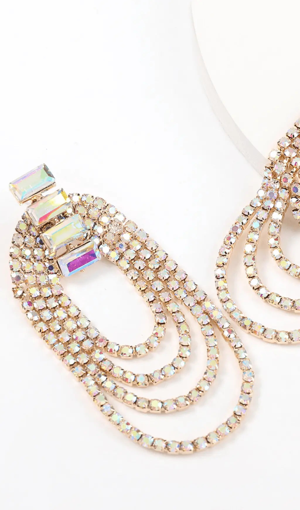 7ad94a1e535c32e271dec665c66ceea8.jpeg Fashionslee Women Oval tassel earrings