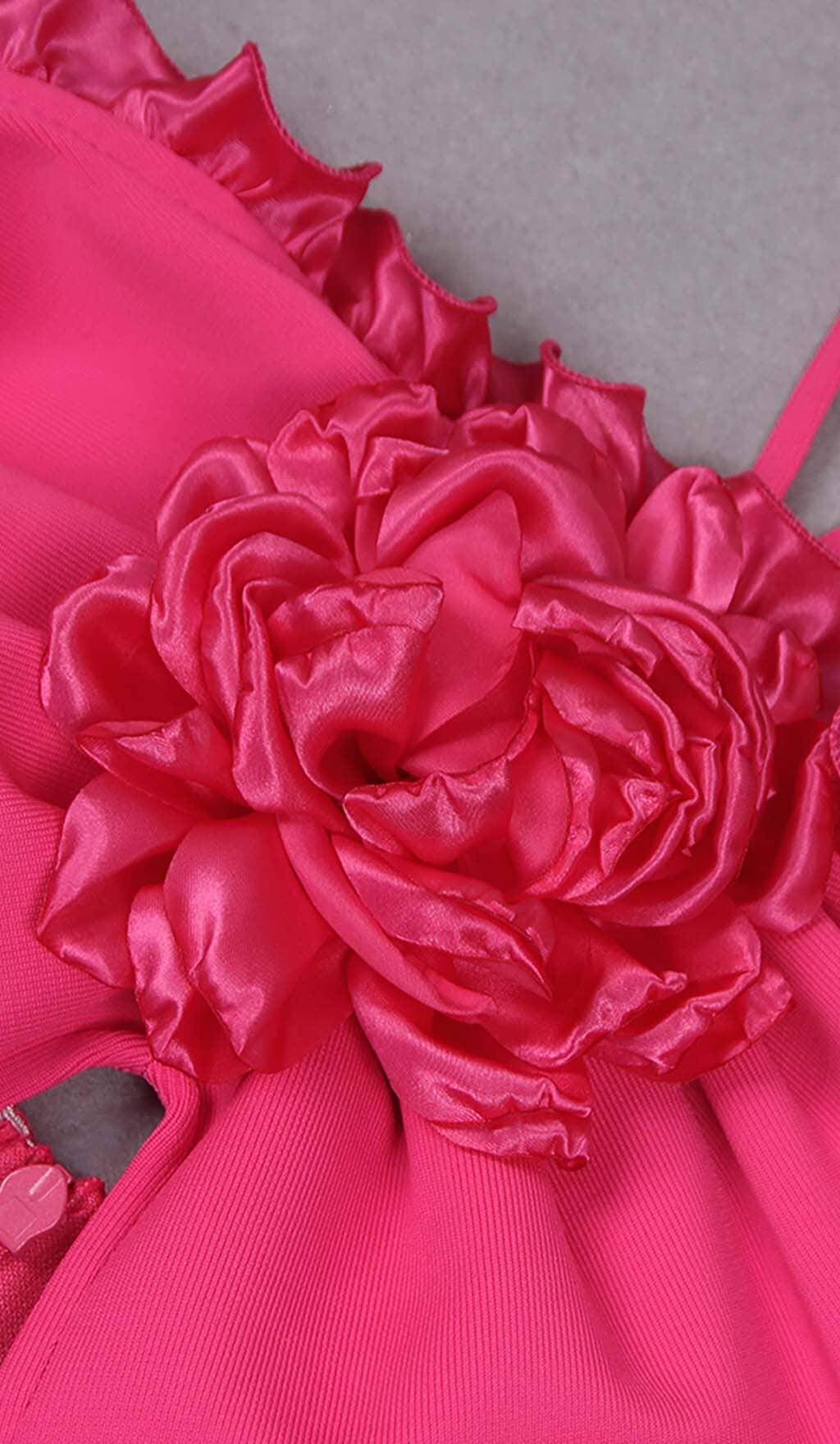 7b5b762b37367ed1947e89dc0bb442a4.jpeg Fashionslee Women Floral Embellished Slit Midi Dress In Pink