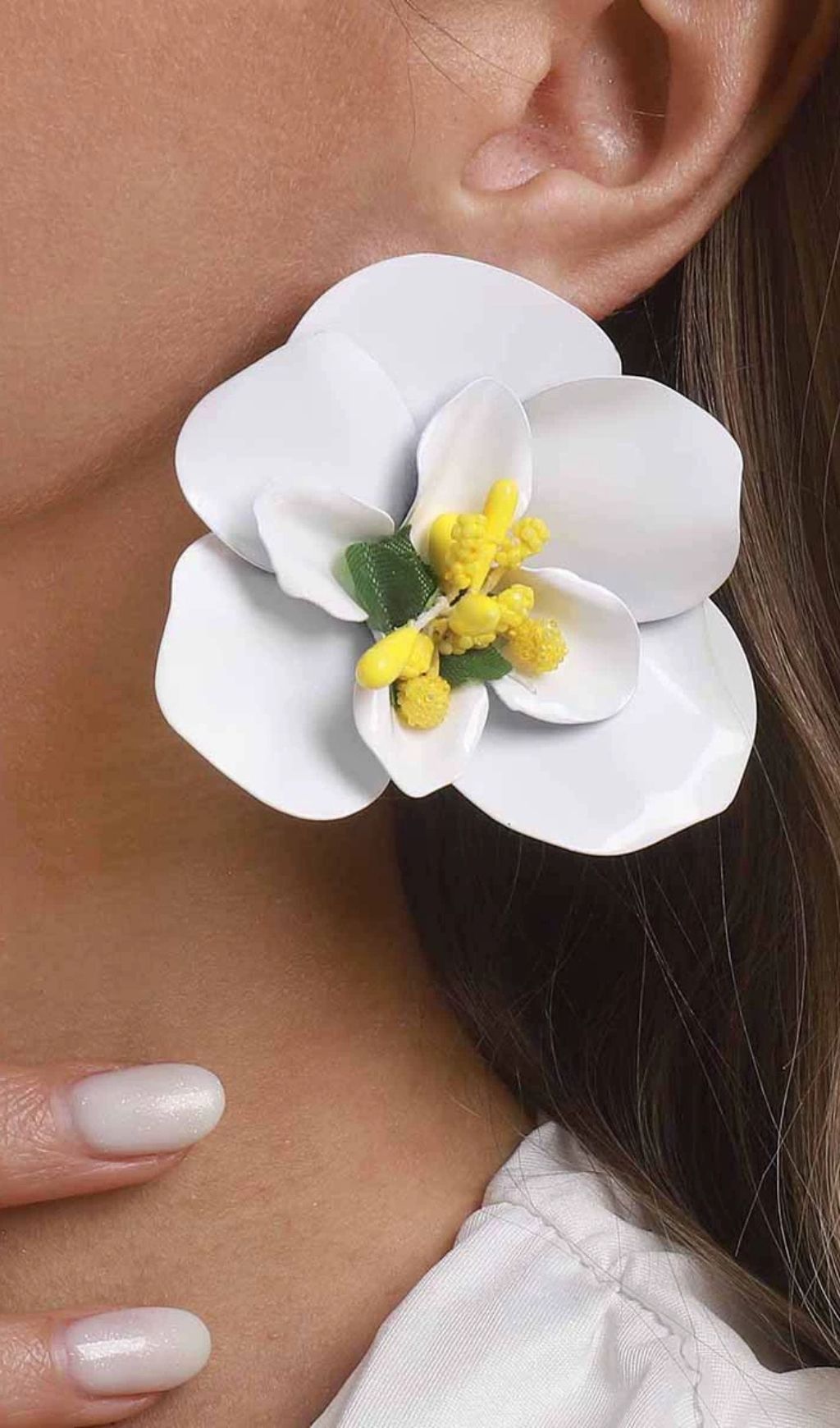 7cf36a326aaca987a99ce886fe446325.jpg Fashionslee Women Jovia Flower Earrings