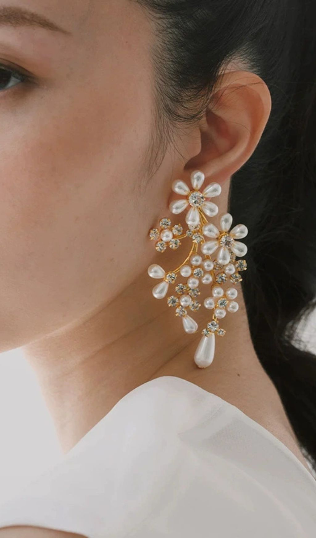 Fashionslee Women Kaitlyn Pearl Flower Earrings