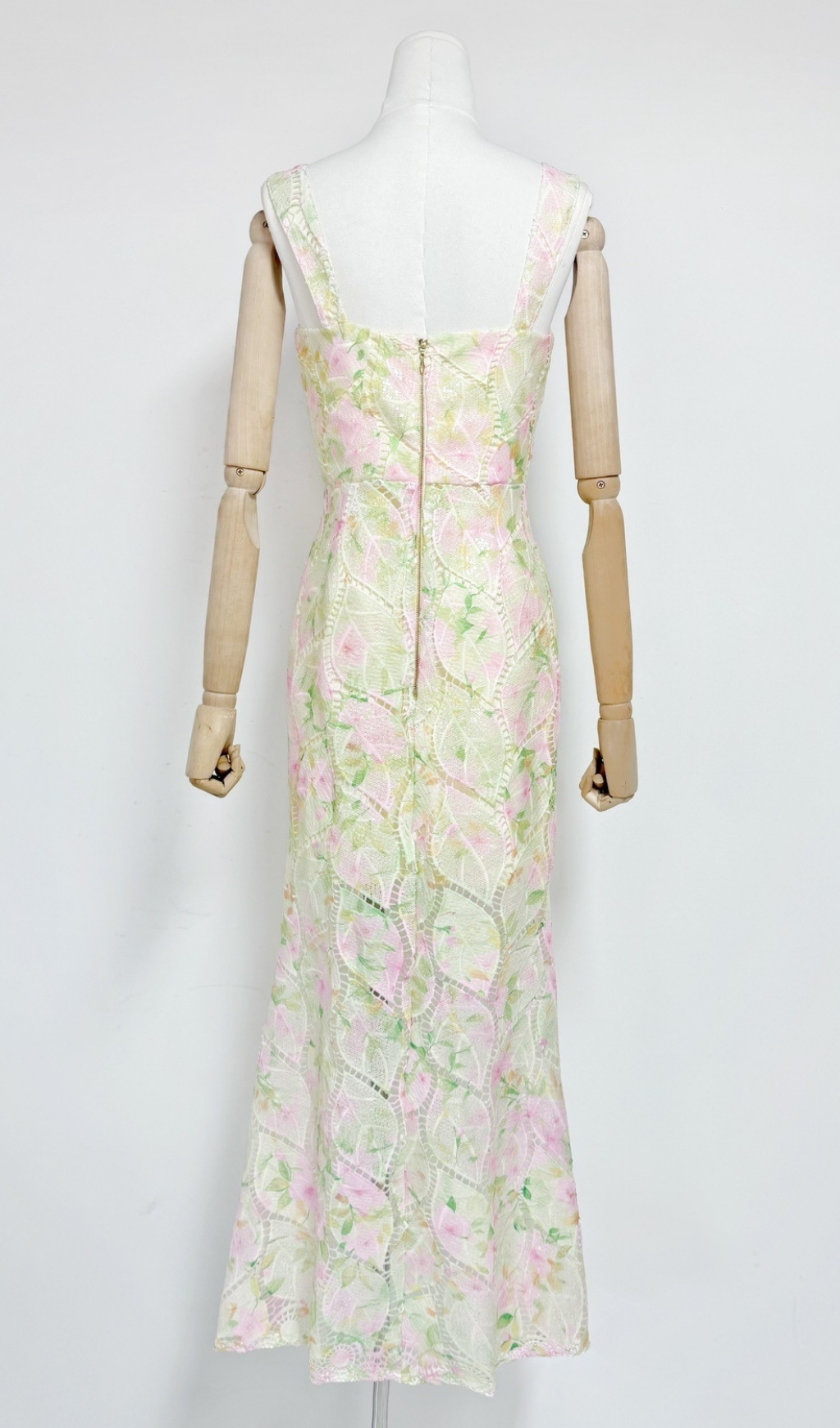 7ed941fbe950893117ccccee33a87801.jpg Fashionslee Women Fujiko Strappy Floral Maxi Dress