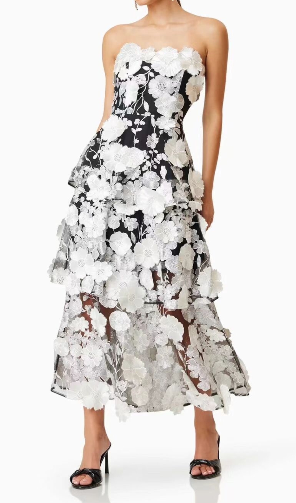 Fashionslee Women Chayan Strapless Flower Embroidery Midi Dress