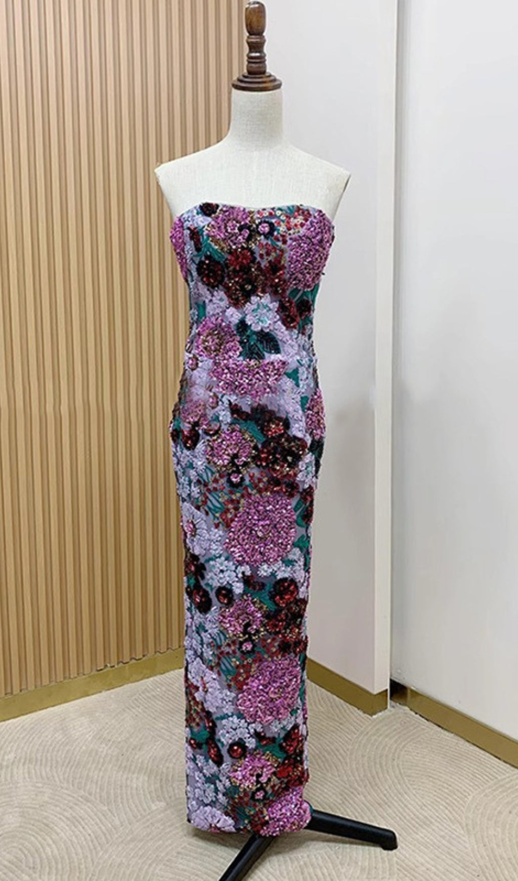 7fa05caf5590b65645250fe8ea2e636e.jpeg Fashionslee Women Anke Floral Sequin Maxi Dress