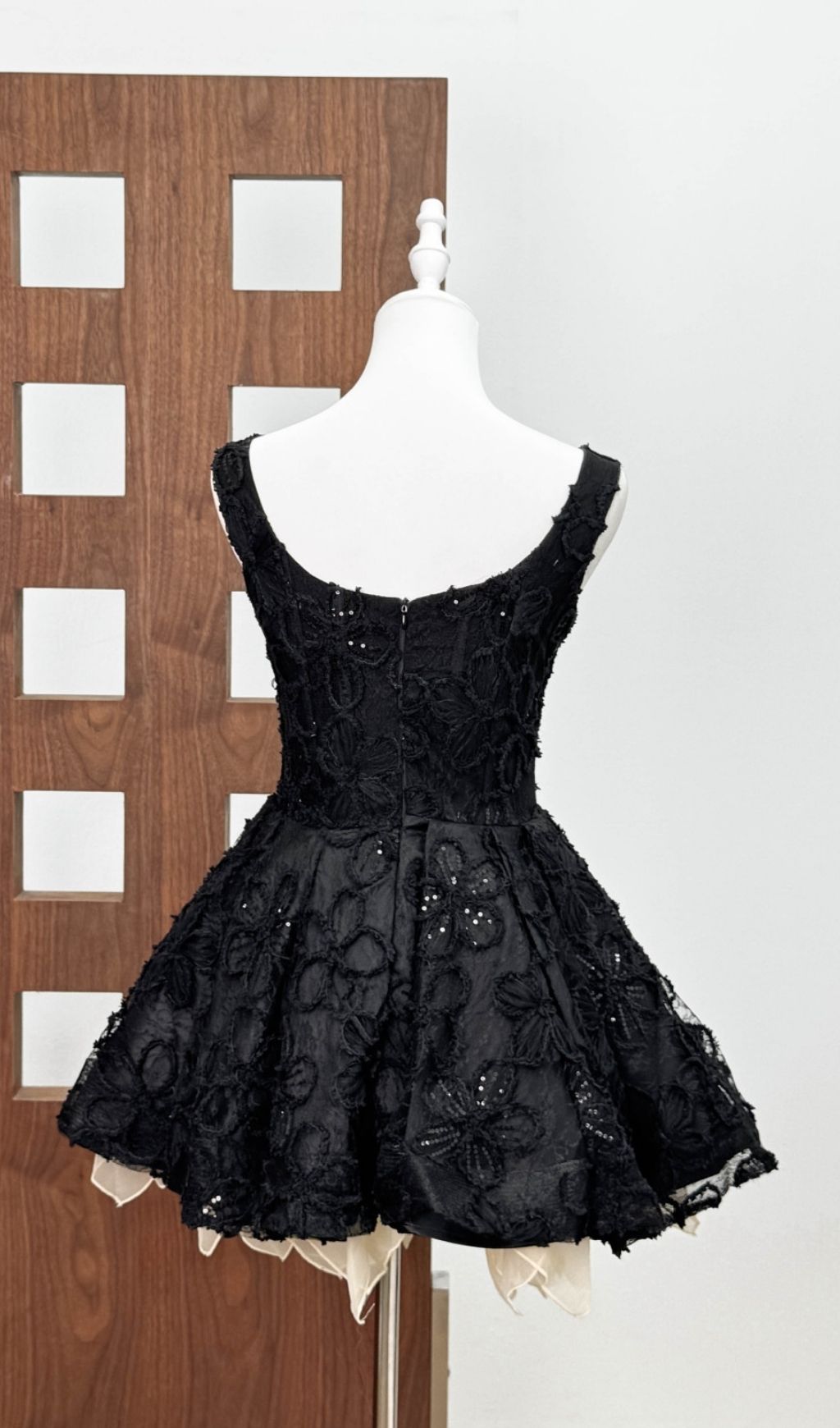 TRENDING BLACK STRAPPY FLOWER MINI DRESS - OWNCI TRENDING BLACK STRAPPY FLOWER MINI DRESS - OWNCI