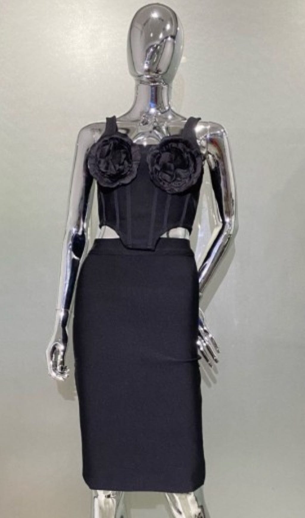 808b6ce6aef388d0e10869aa88af74e5.jpeg Fashionslee Women Roses Embelished Corset Two Pieces Set