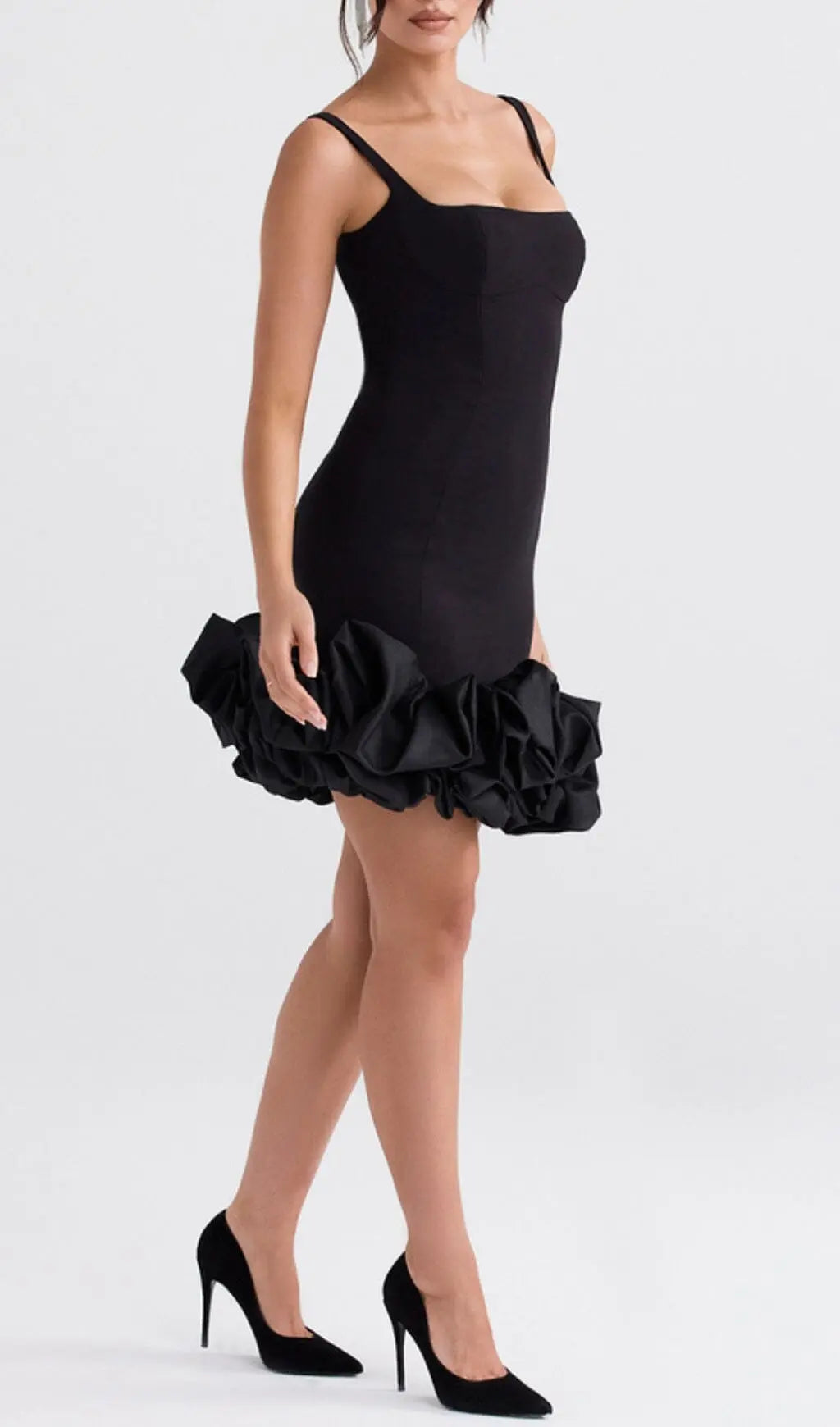 81887c18731958970a6ff04f7ff162d8.jpeg Fashionslee Women Black Ruffle Hem Dress
