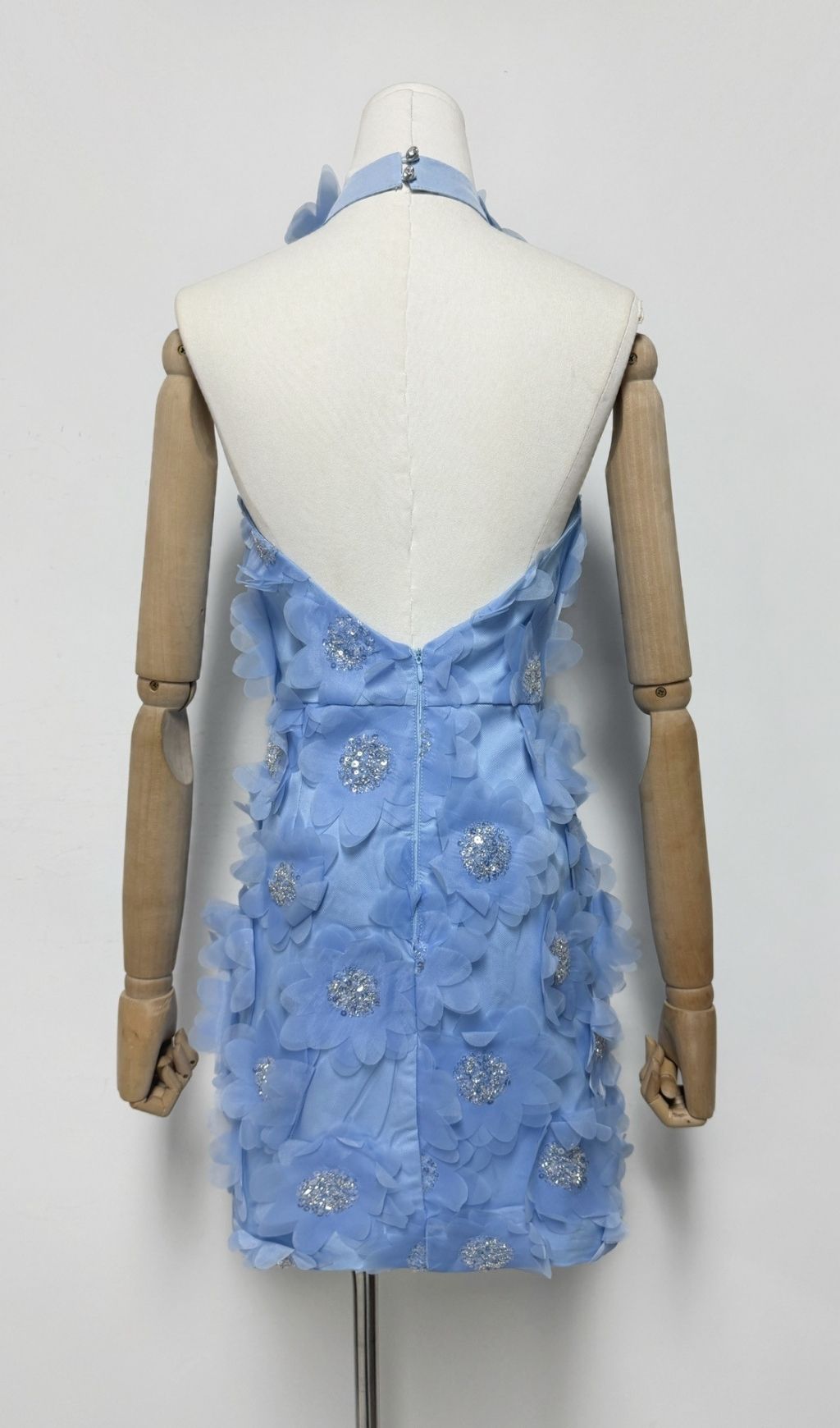 8189a5e884b5d217e6f8404d97f7a357.jpg Fashionslee Women Pavryn Blue Halterneck Sequin Flower Mini Dress