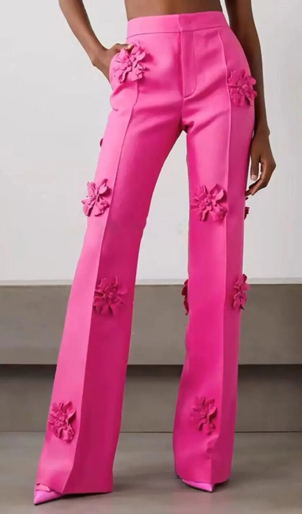 823c09c57b3c50e0f7fc6799d2f99b58.jpeg Fashionslee Women Acedia Pink Stereo Flower Mid-Rise Pants
