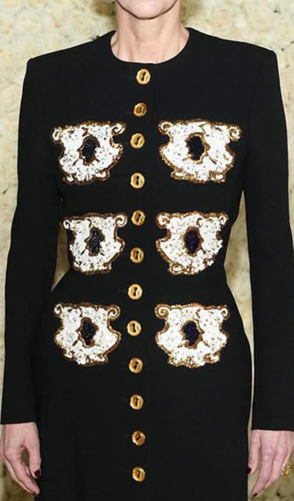 8362af0b8bbf52ee1071cec7054492b4.png Fashionslee Women Guto Black Round-neck Patchwork Button Jacket