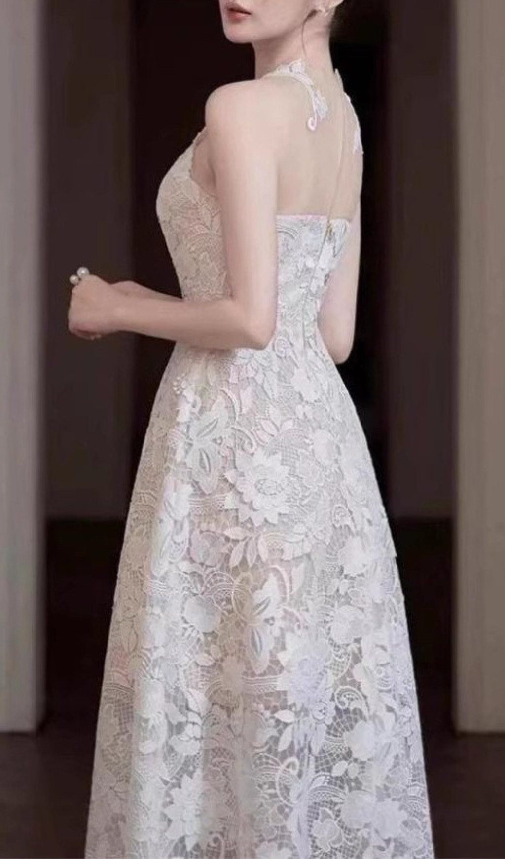 Fashionslee Women Chanson White Flower Embroidery Midi Dress