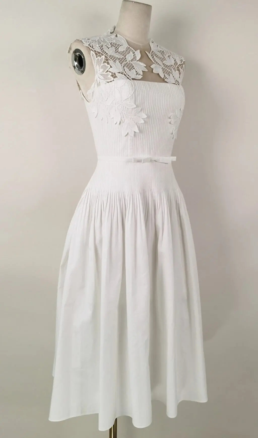 8600f21f8cd080745c2c70b9dfc89c70.jpeg Fashionslee Women Floral Embroidery Maxi Dress In White