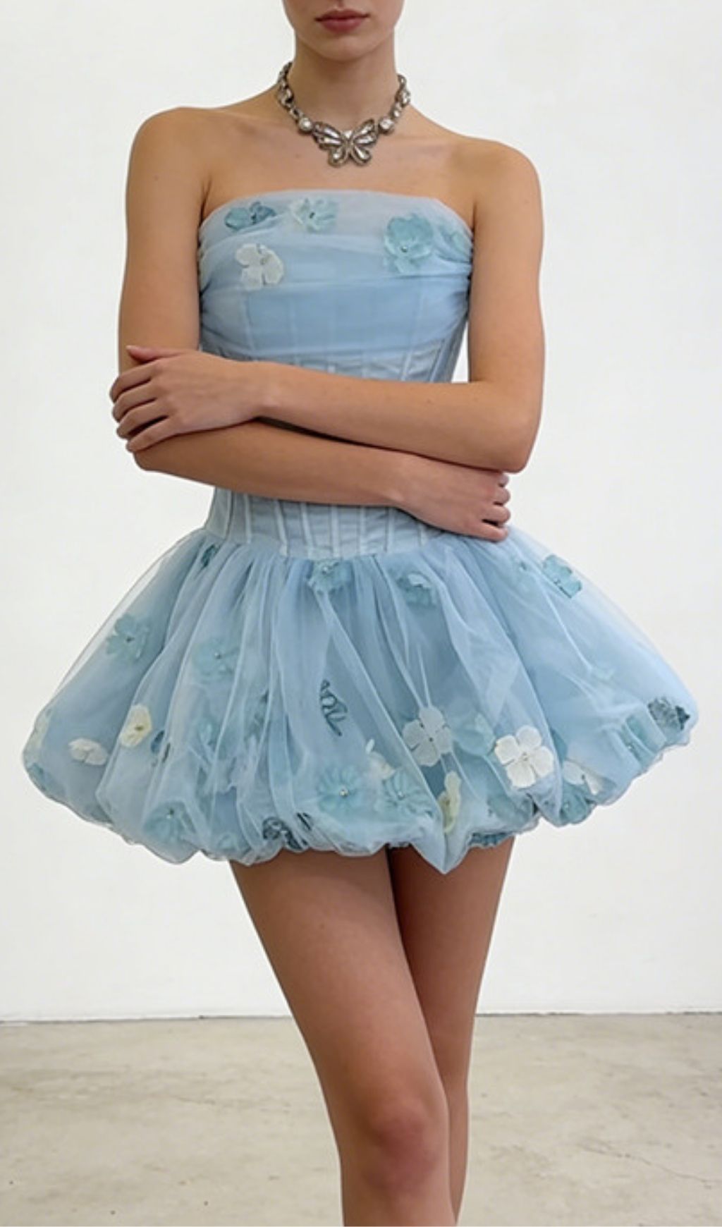 STRAPLESS CORSET FLOWER MINI DRESS – VIRAL AESTHETIC - OWNCI STRAPLESS CORSET FLOWER MINI DRESS – VIRAL AESTHETIC - OWNCI
