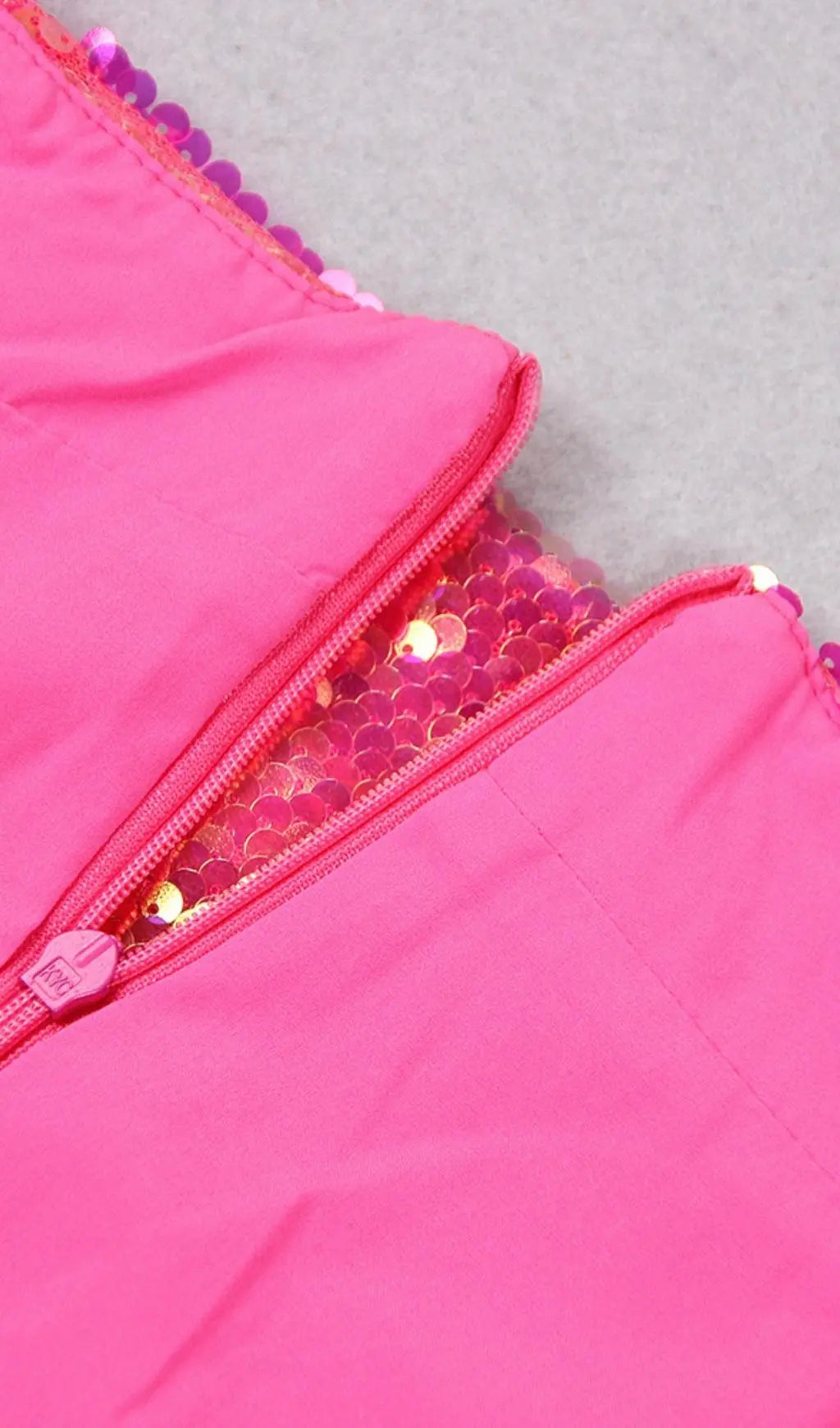 8adb1413f0d0a479371550073d8e5d0c.jpeg Fashionslee Women Sequin Feather Mini Skirt