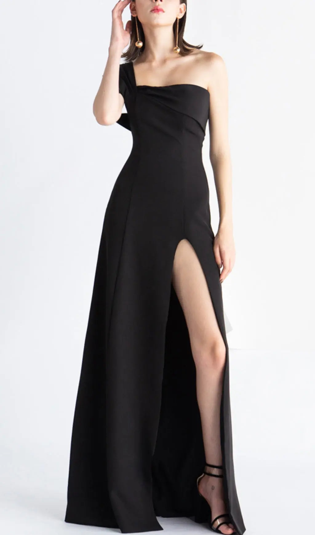 8b6e43764bba2349d99ecc4ab633ebe3.jpeg Fashionslee Women One-Shoulder Mop Dress In Black