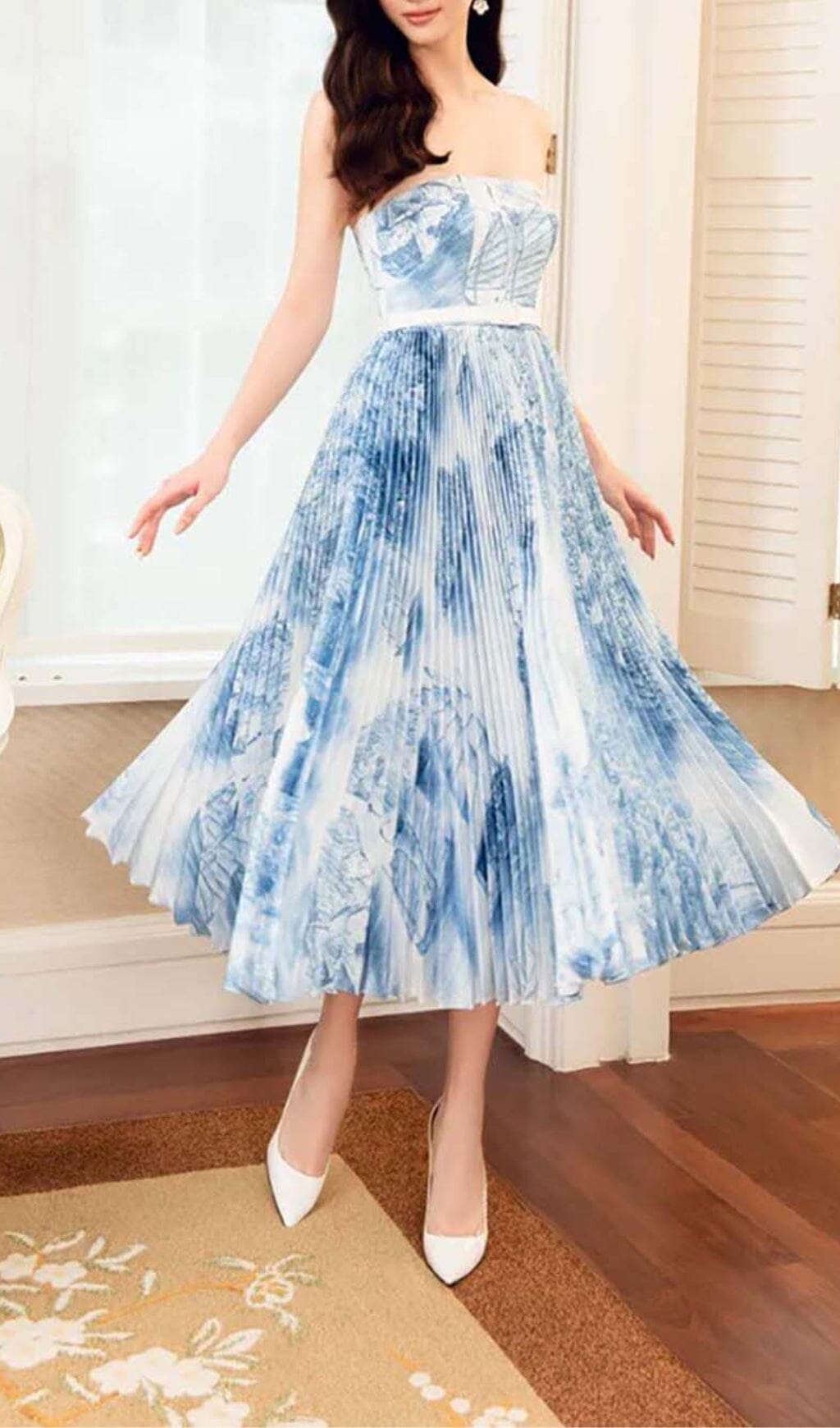 Fashionslee Women Bandeau Pleated Midi Dress In Blue