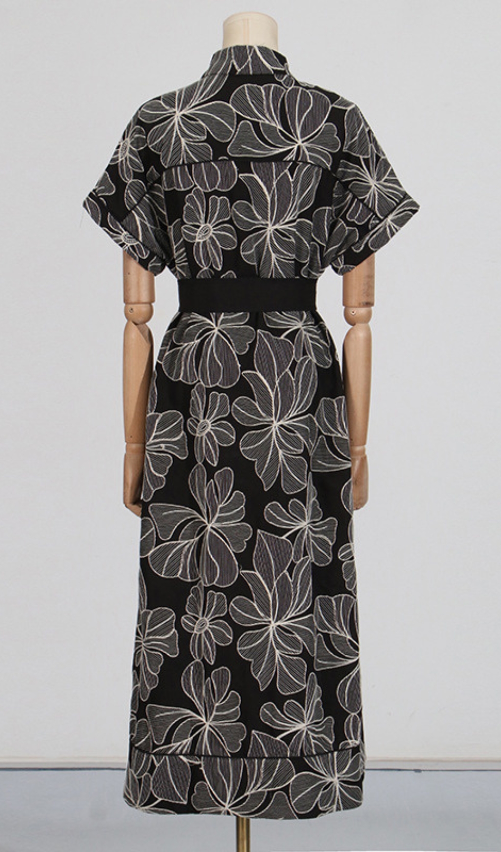 8c30b13768d67d66afe38a3b36291cda.jpg Fashionslee Women Davan Black Flower Midi Dress