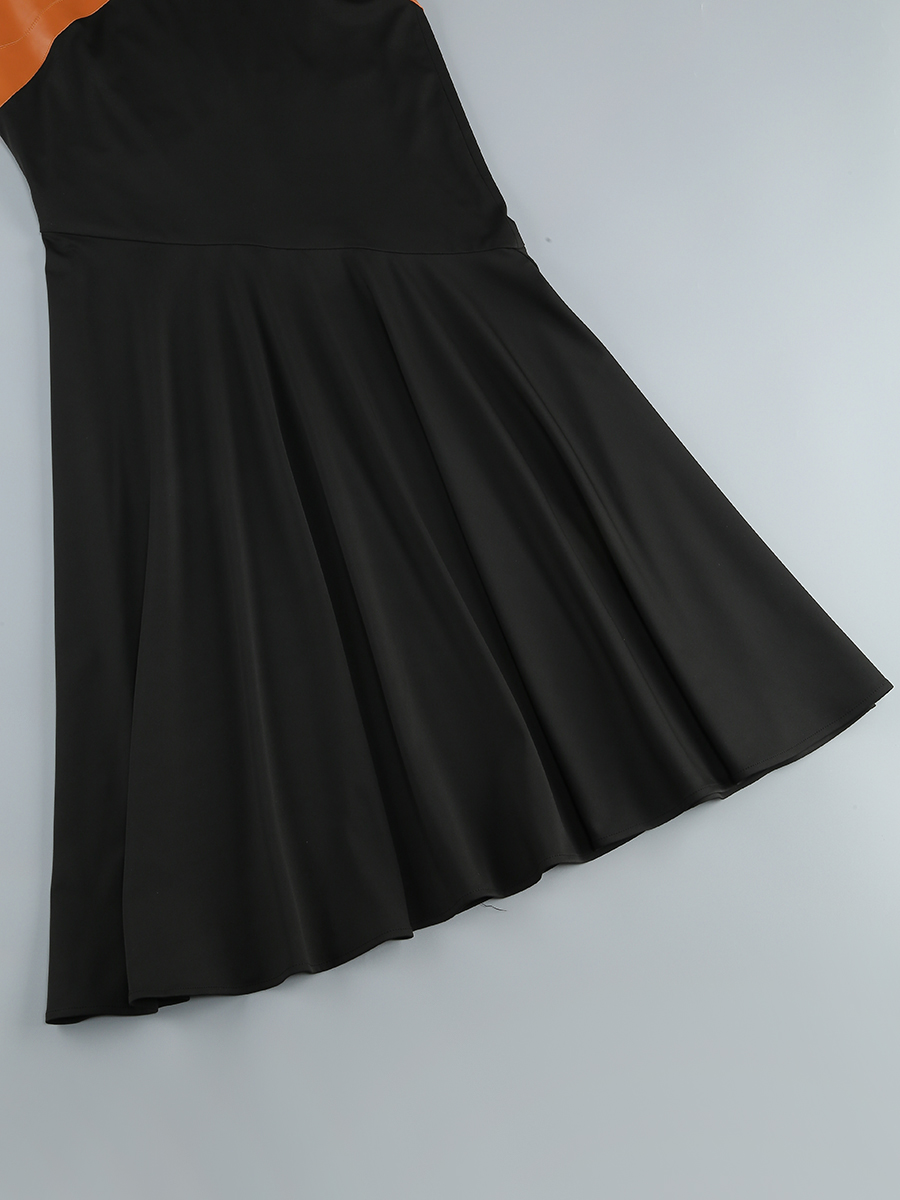 8c4bff25ca0fd8b04a084488b029c4d4.jpg Fashionslee Women Brynna Black V-Neck Long Sleeve Maxi Dress