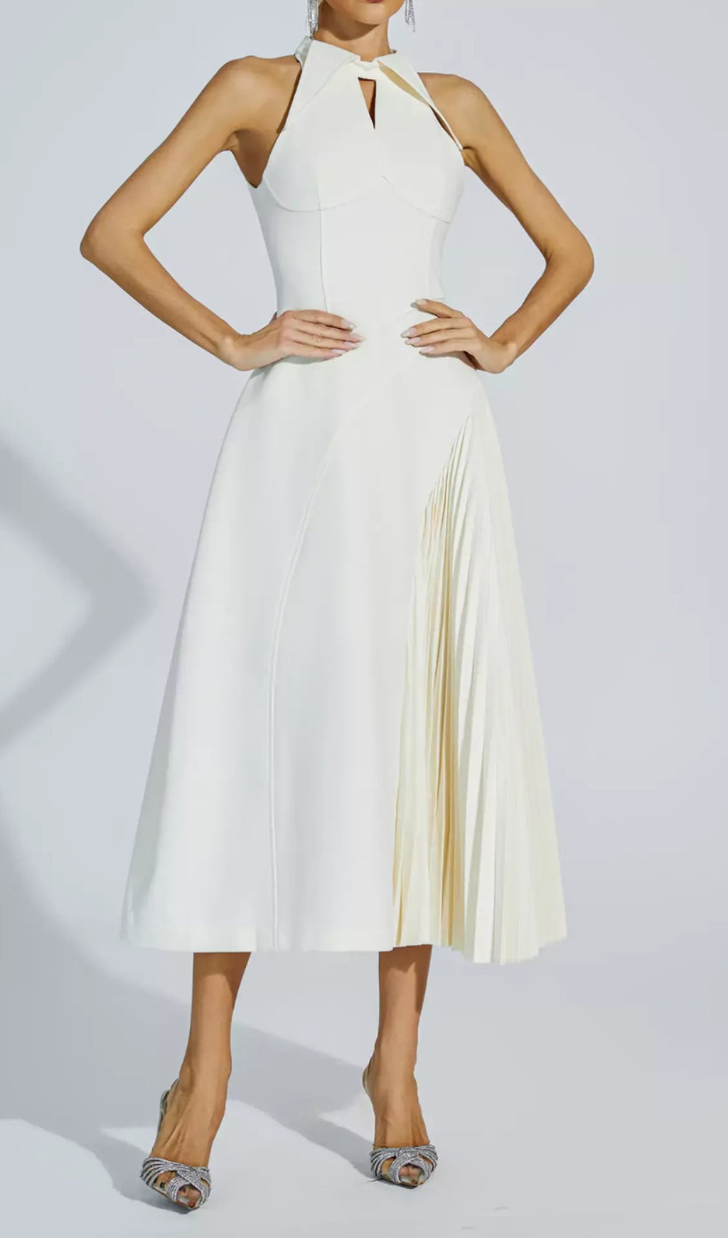 8c8f7b4c6c9ab86aeee610090c375ac9.jpg Fashionslee Women Clemency Sleeveless Pleated Midi Dress