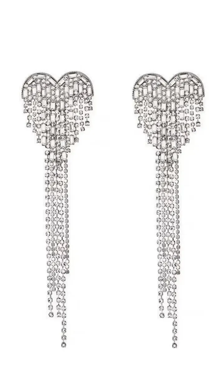 VINTAGE HEART TASSEL EARRINGS – TRENDING AESTHETIC - OWNCI VINTAGE HEART TASSEL EARRINGS – TRENDING AESTHETIC - OWNCI