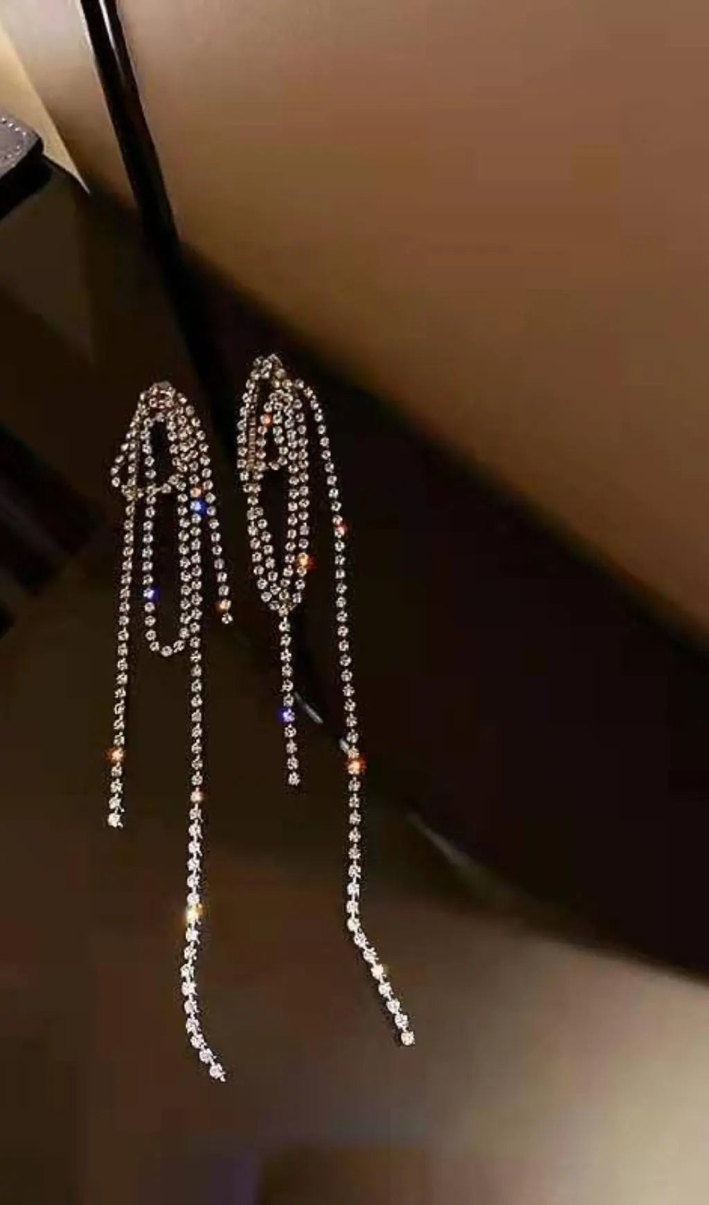 8e2c45ba4ebae4512a2b01b0ad744f25.jpeg Fashionslee Women Silver Diamond Tassel Earrings