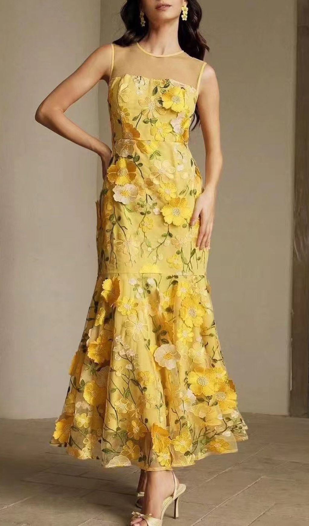 Fashionslee Women Hiraku Sleeveless Flower Embroidery Maxi Dress