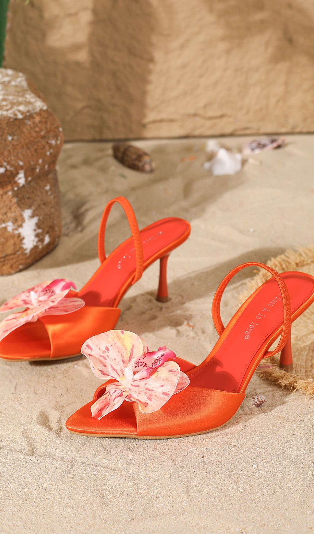 8f2db9f1eb404e5dbf61ae5e4908feea.jpg Fashionslee Women Hollace Orange Flower Sandals